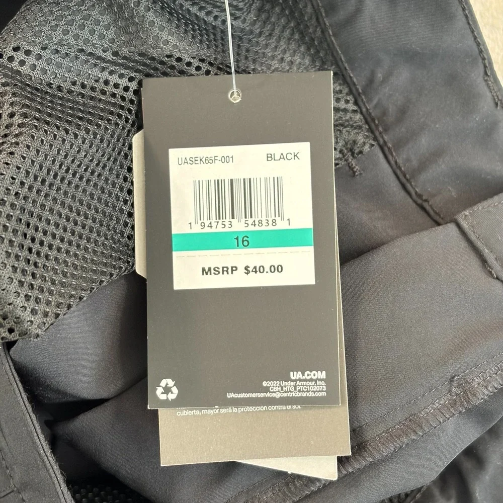 Under Armour Showdown Golf Shorts in Black Boys‎ 16 Performance NWT $40